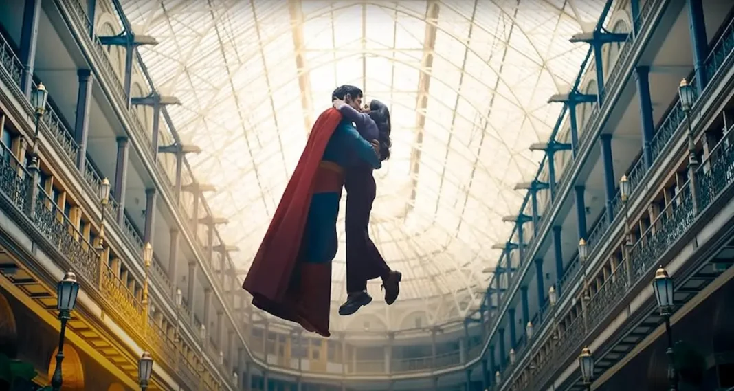 Superman e Lois Laine nel film Superman