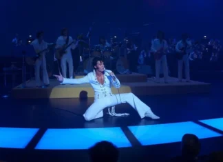 Austin Butler in Elvis