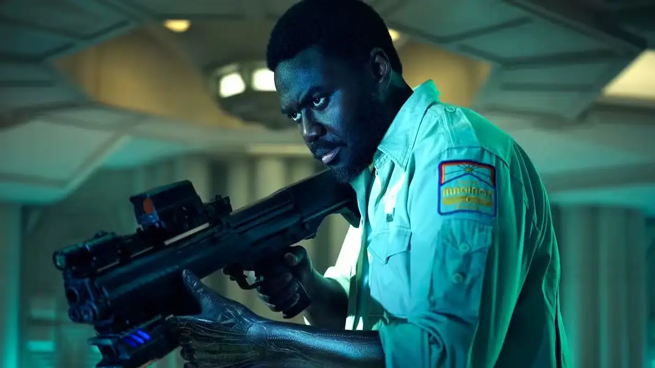 Babou Ceesay in Alien Pianeta Terra