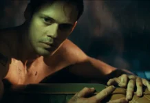 Bill Skarsgård Locked - In Trappola