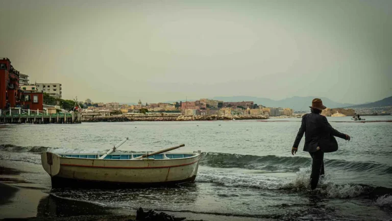 Dadapolis: recensione del docufilm di Carlo Luglio e Fabio Gargano