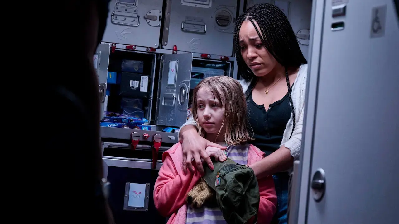 Grace Nettle e Sophie McIntosh in No Way Up - Senza via di uscita