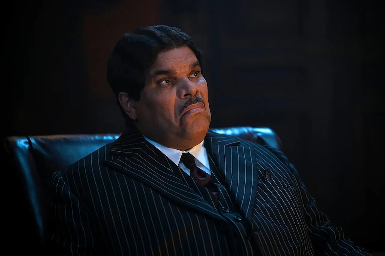 Luis Guzmán nella serie Netflix Mercoledì