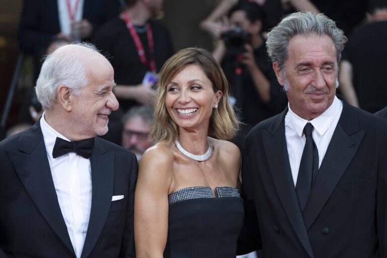 Venezia 82: il red carpet d’apertura accoglie La Grazia di Paolo Sorrentino