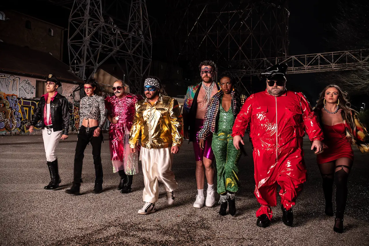 Valerio Aprea, Agnese Claisse, Maurizio Lastrico, Lillo, Elio e Massimo Cagnina in Tutta colpa del rock