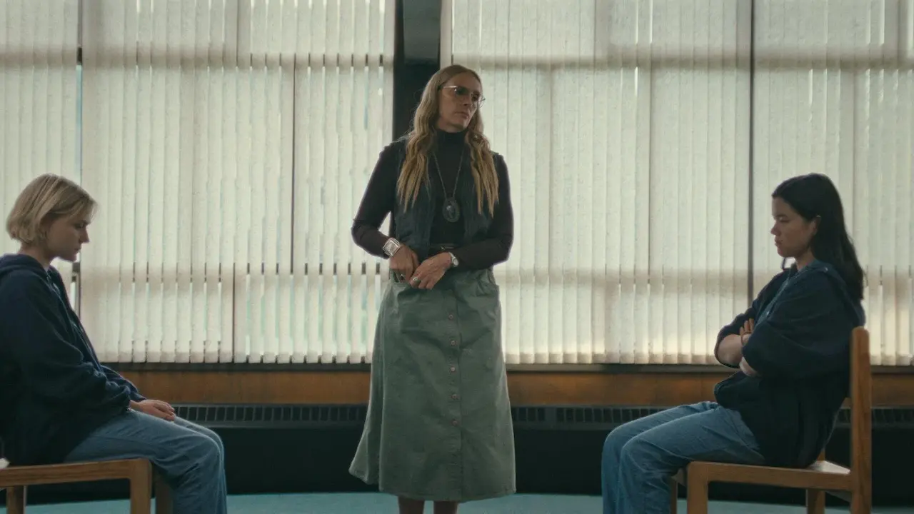 Alyvia Alyn Lind, Toni Collette e Sydney Topliffe in Wayward - Ribelli