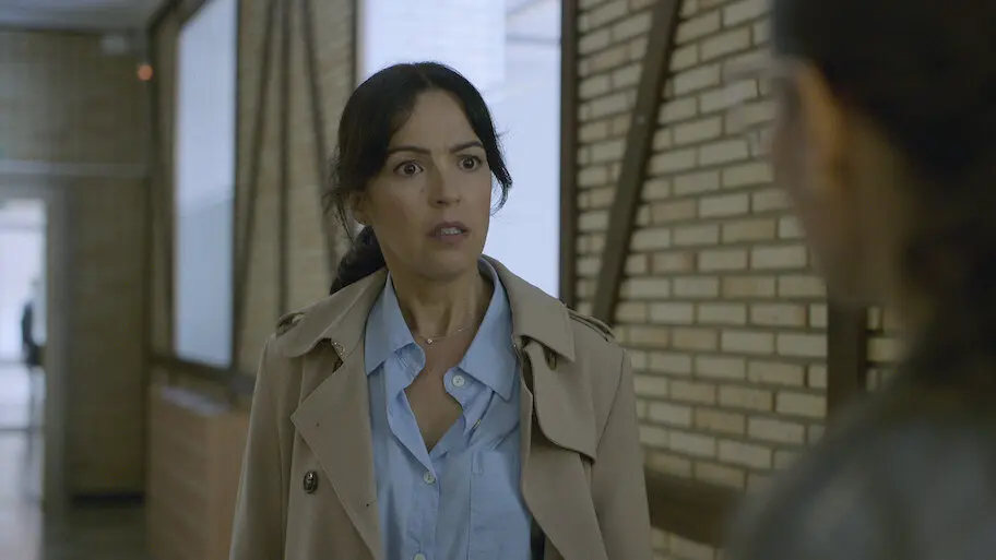 Ángela Rekarte Tomasena (Verónica Sánchez)