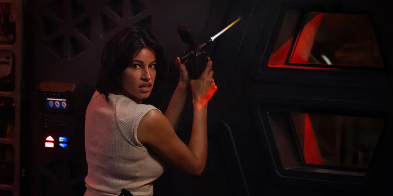 Capitano Zaveri nell'episodio 5 di Alien Pianeta Terra