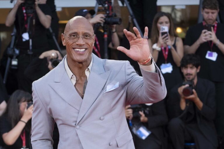 Dwayne Johnson spiega la sua perdita di peso!
