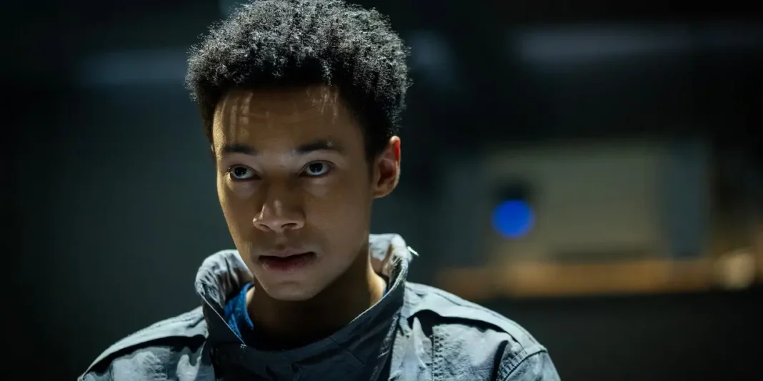 Kit Young in Alien Pianeta Terra