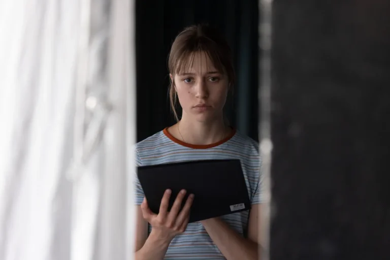 La ragazza del coro: il trailer del film dal 9 ottobre al cinema con Tucker Film