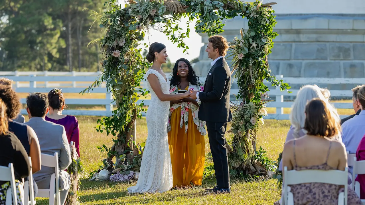 Philippa Soo e Luke Bracey in One True Loves