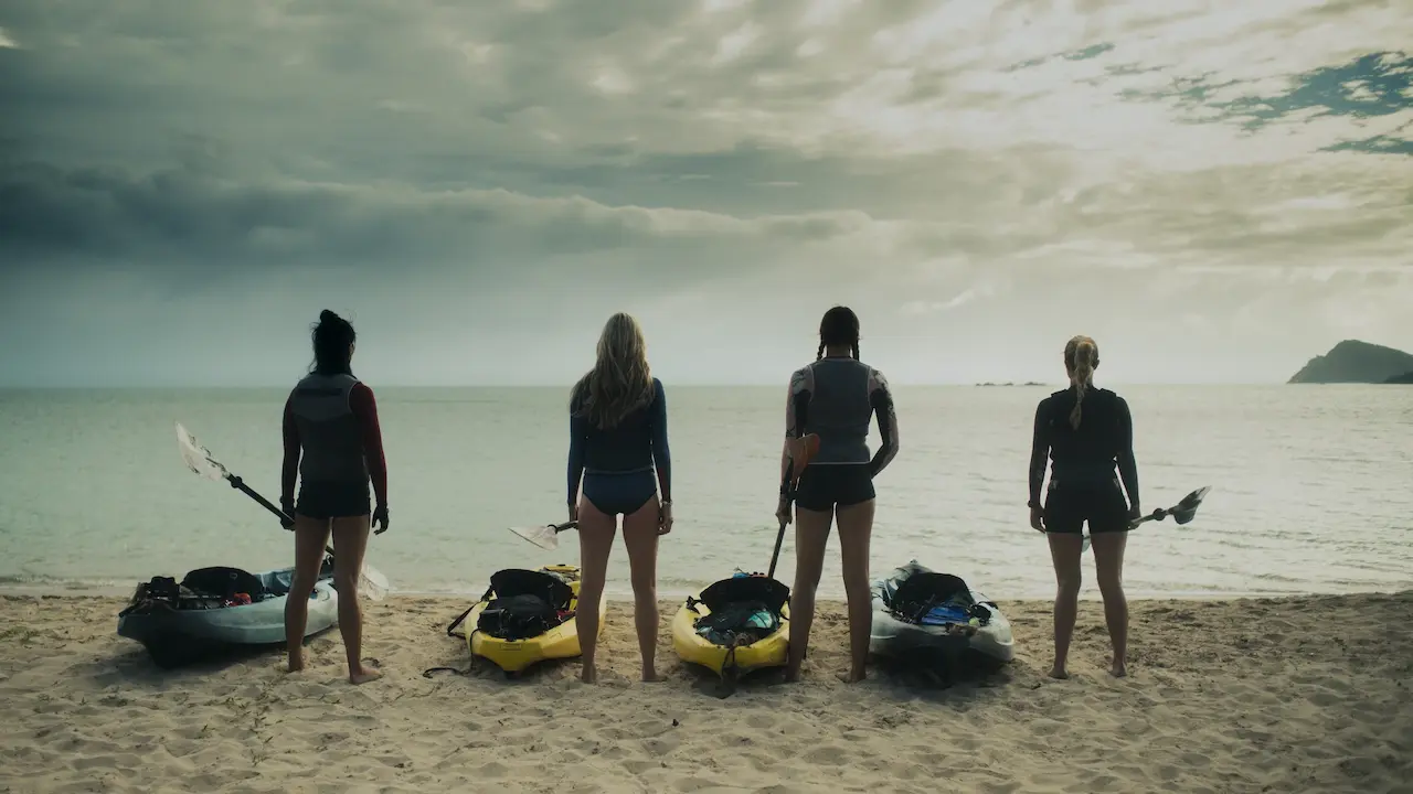 Teressa Liane, Ann Truong, Saskia Archer e Kate Lister in The Reef - Intrappolate