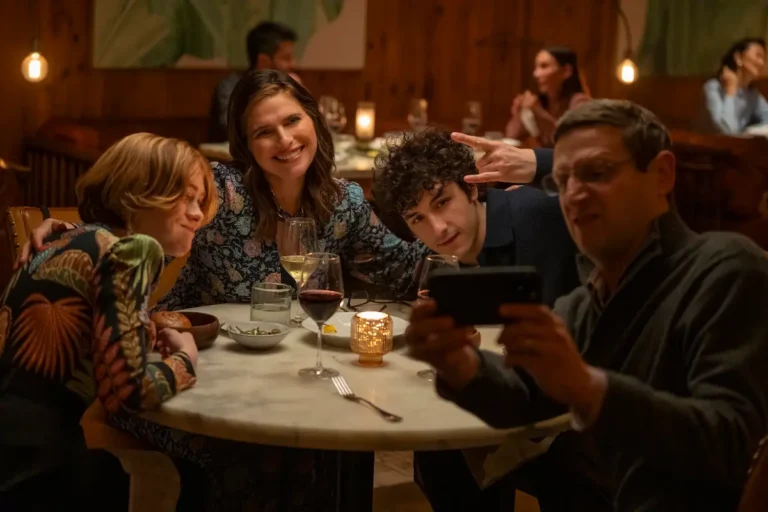 The Chair Company: prime foto e data di uscita per la nuova serie HBO