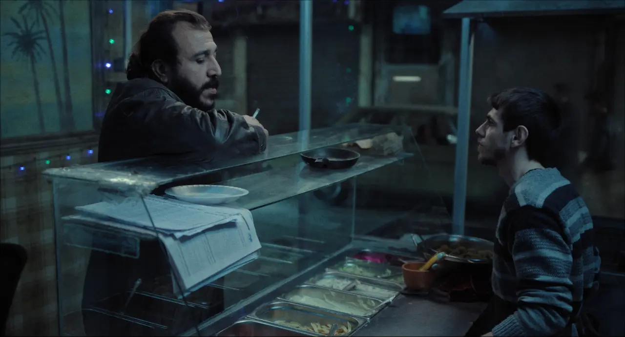 Nader Abd Alhay e Majd Eid in Once Upon a Time in Gaza 2025 Recensione