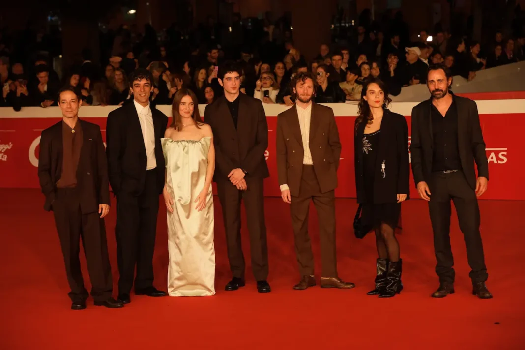 Alla festa della rivoluzione cast