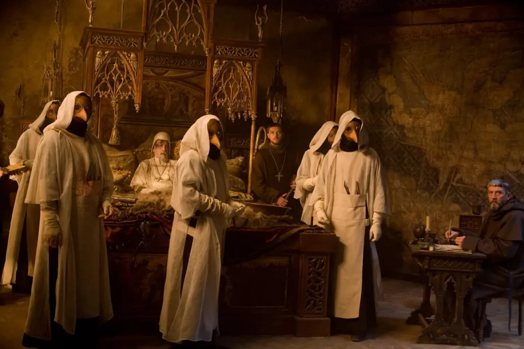 Christopher Lee e Stephen Campbell Moore in L'ultimo dei Templari (2011)