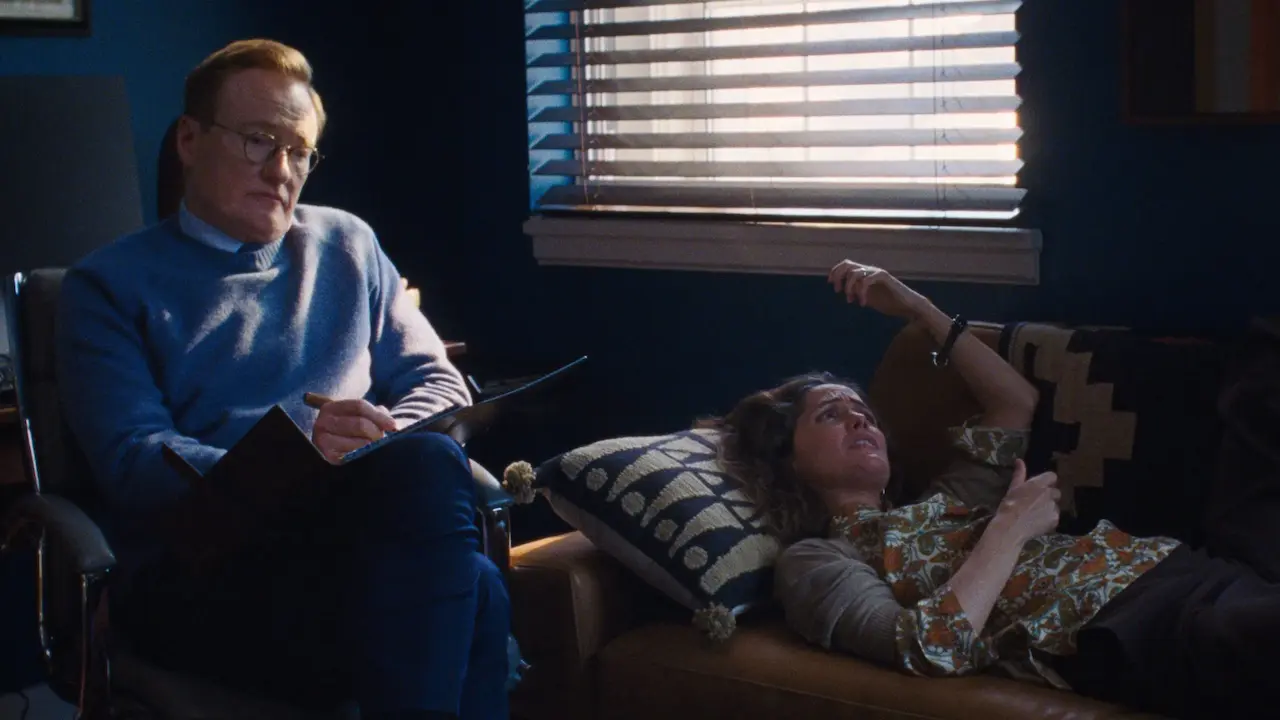 Conan O'Brien e Rose Byrne in If I Had Legs I'd Kick You