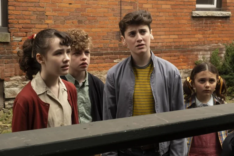 IT: Welcome to Derry, recensione della serie horror che ci porta alle origini di Pennywise