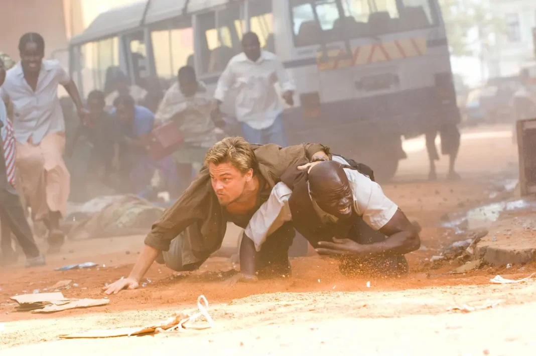 Leonardo DiCaprio e Djimon Hounsou in Blood Diamond - Diamanti di sangue (2006)