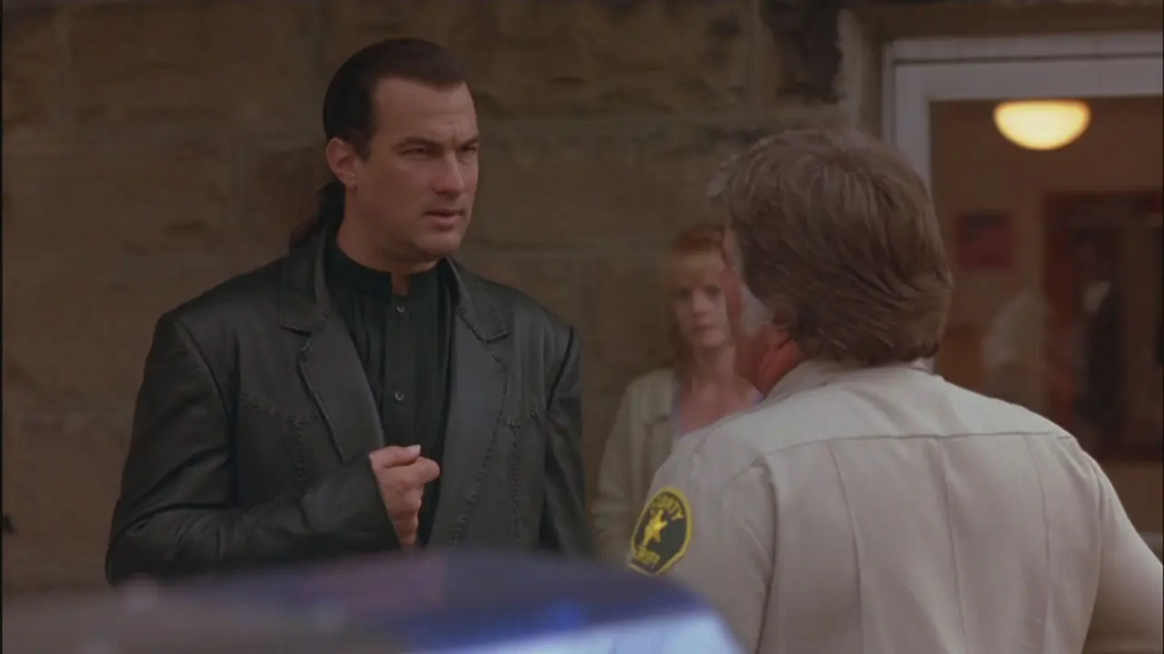 Steven Seagal nel film Fire Down Below – L’inferno sepolto