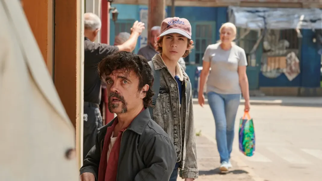 Peter Dinklage e Jacob Tremblay in The Toxic Avenger