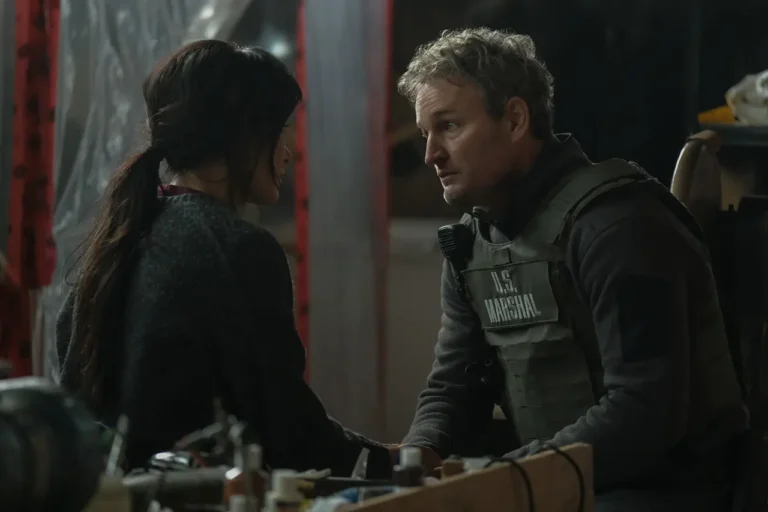 The Last Frontier: recensione della serie Apple Tv+ con Jason Clarke