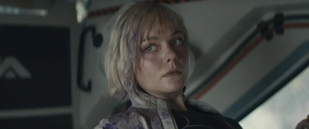 Elle Fanning è thia in Predator- Badlands (2025)