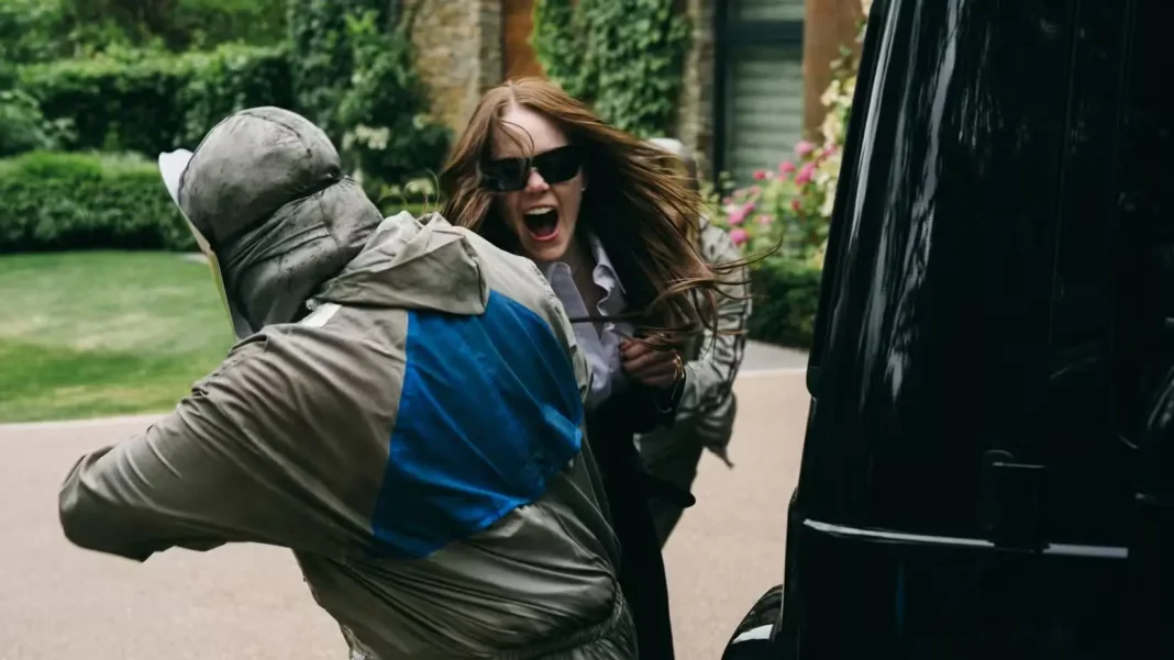 Emma Stone come Michelle in Bugonia