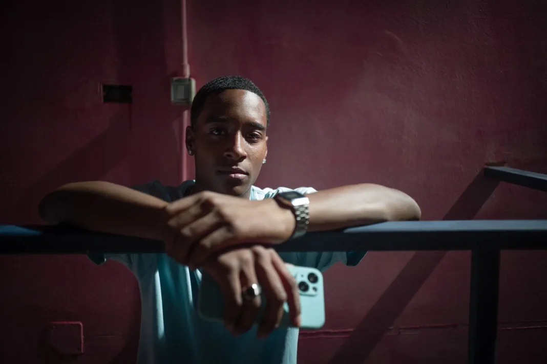 Justin De Vivo in 40 Secondi