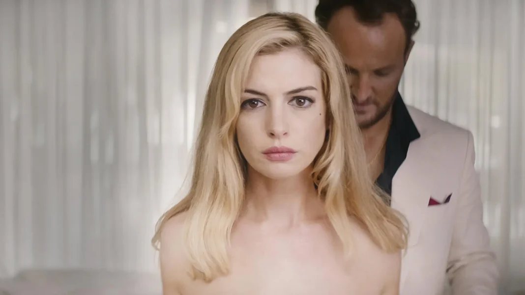 Matthew McConaughey e Anne Hathaway in Serenity - L'isola dell'inganno (2019) Matthew McConaughey e Anne Hathaway in Serenity - L'isola dell'inganno (2019)