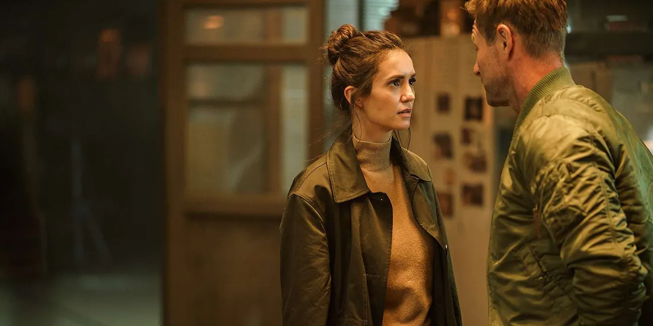 Nina Dobrev in The Bricklayer