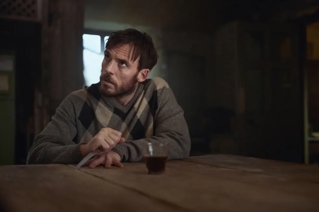 Sam Clafin in Tutti i diavoli sono qui