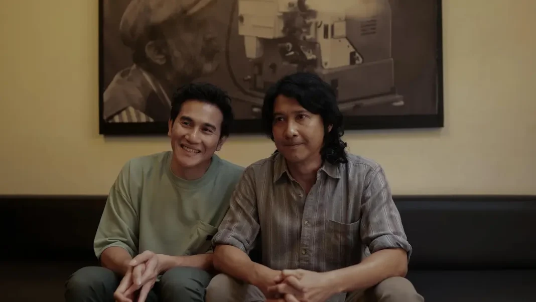 Agus Kuncoro e Vino G. Bastian in Lost in the Spotlight (2025)