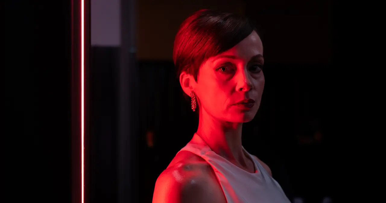 Carolyn Bracken in Ferine