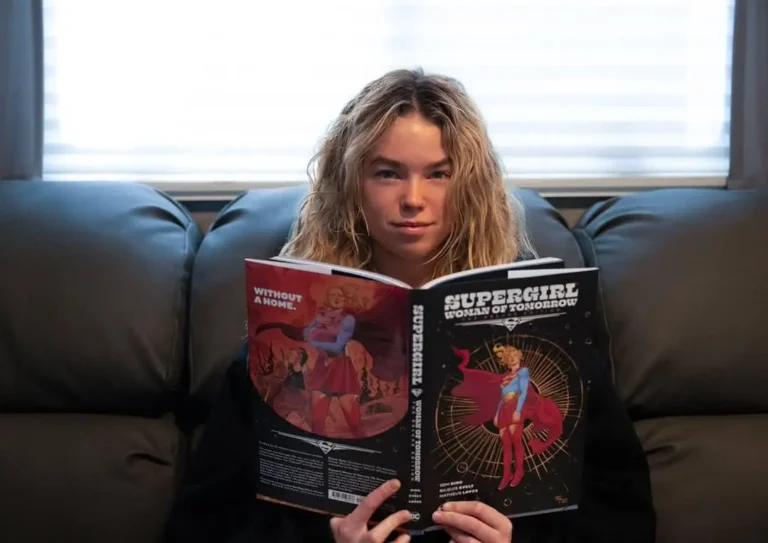 DC rivela ufficialmente il design di Lobo per il debutto di Jason Momoa in Supergirl