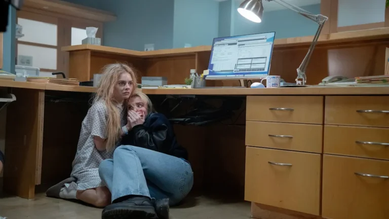 Ready Or Not 2: le immagini rivelano il sanguinoso ritorno di Samara Weaving nel sequel di “Sicko”