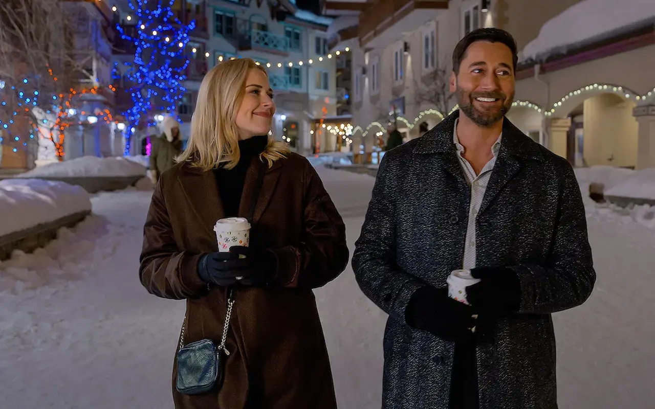 Ryan Eggold e Alexandra Breckenridge in My Secret Santa - Mia mamma è Babbo Natale