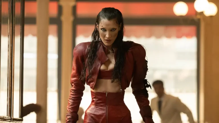 The Beauty: il trailer FX con Ashton Kutcher, Rebecca Hall ed Evan Peters promette un thriller sci-fi inquietante The Beauty: il trailer FX con Ashton Kutcher, Rebecca Hall ed Evan Peters promette un thriller sci-fi inquietante
