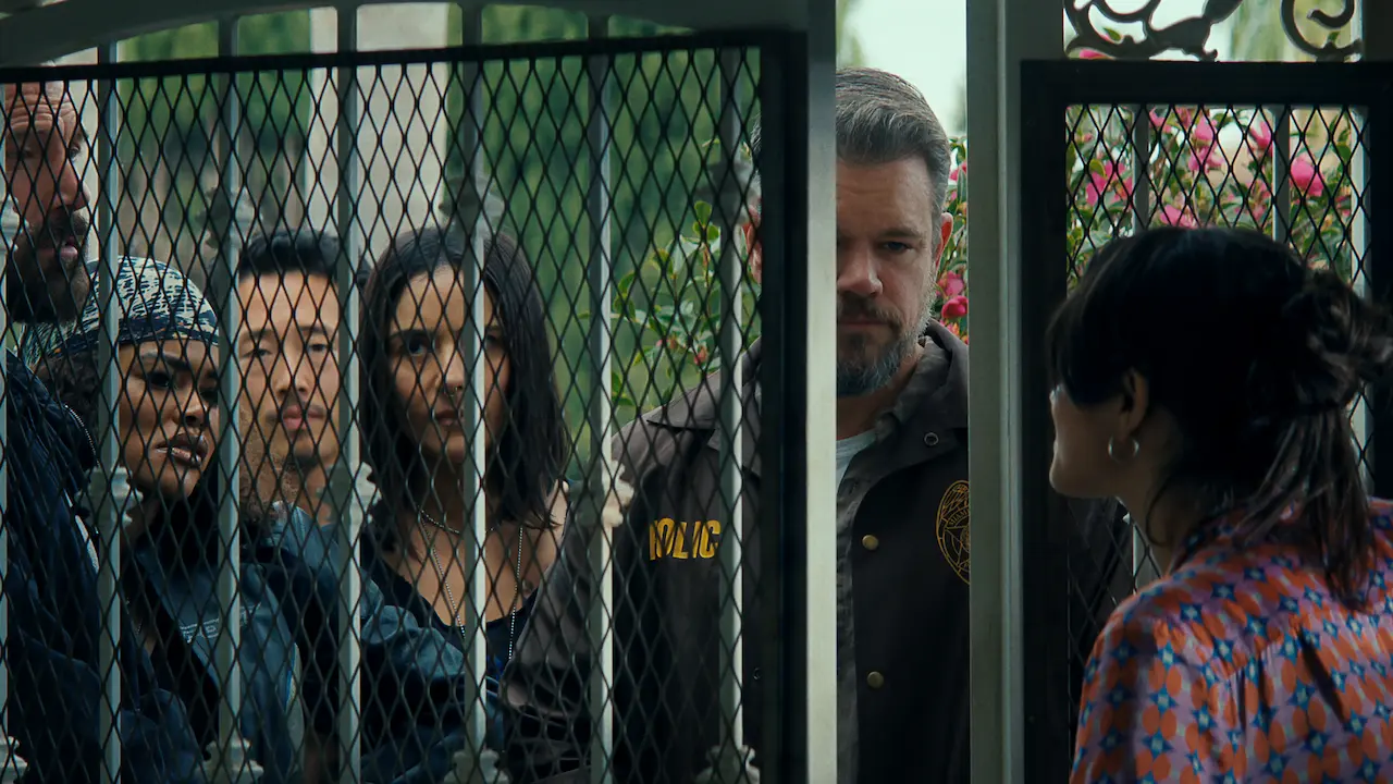 Ben Affleck, Steven Yeun, Sasha Calle, Teyana Taylor e Matt Damon in The Rip - Soldi sporchi