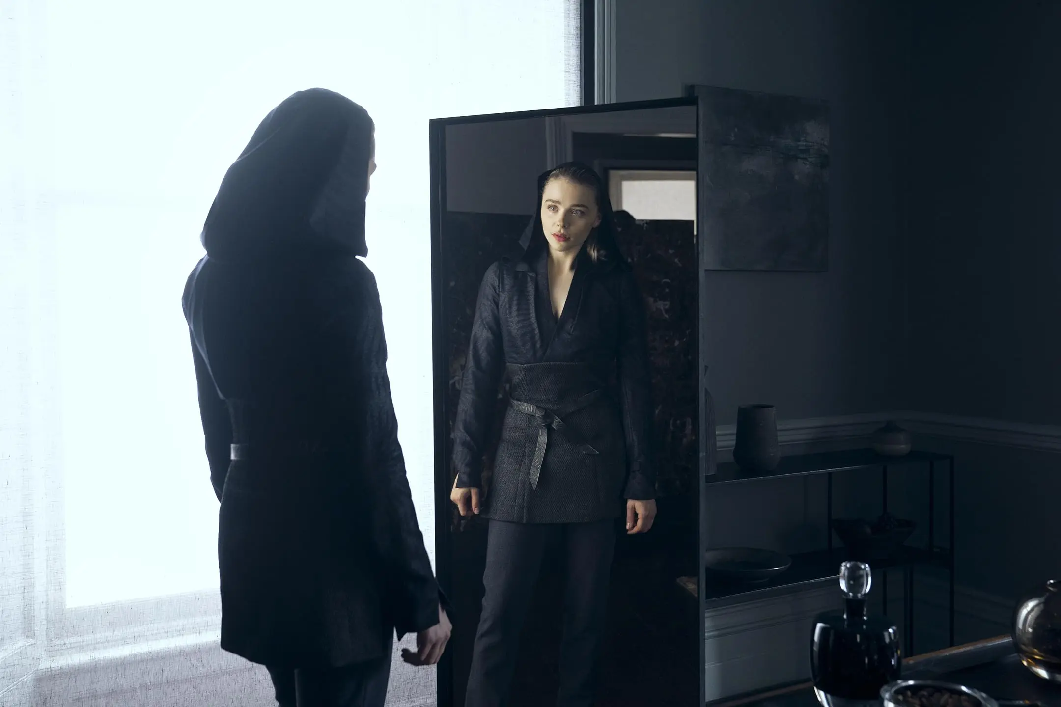 Chloë Grace Moretz in Inverso (2022)