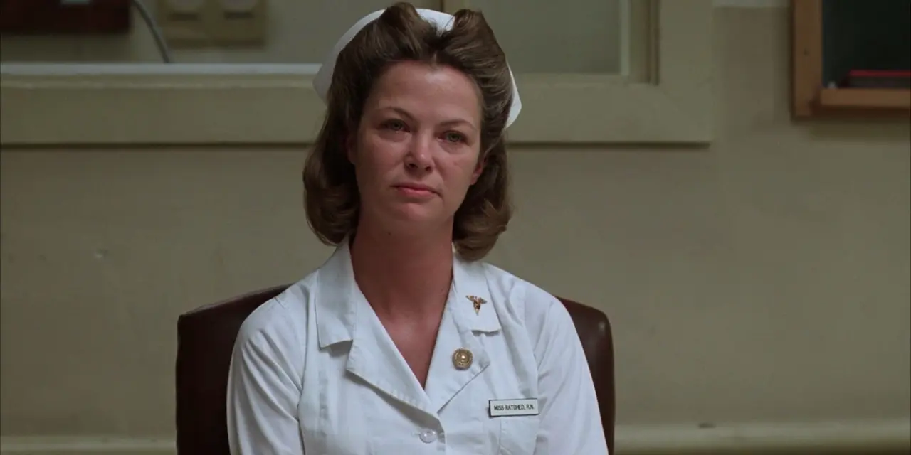 Louise Fletcher in Qualcuno volò sul nido del cuculo