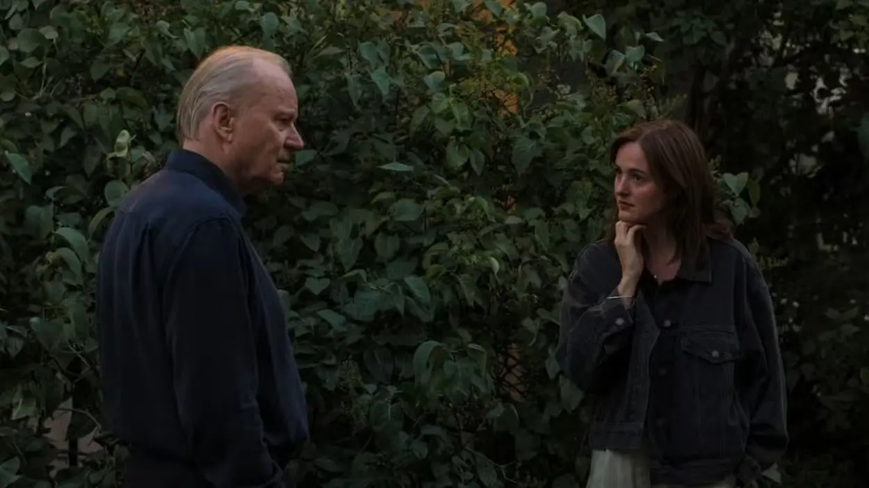 Stellan Skarsgård e Renate Reinsve in sentimental value