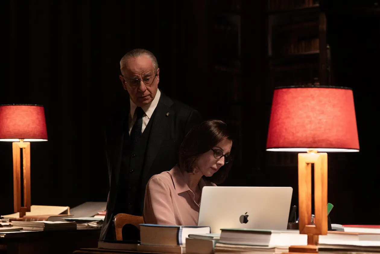 Toni Servillo and Anna Ferzetti in La grazia (2025)