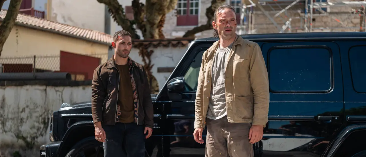 Alban Lenoir e Dali Benssalah in Les Orphelins