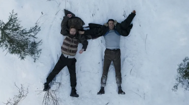 Mayday: prima immagine del film Apple con Ryan Reynolds e Kenneth Branagh
