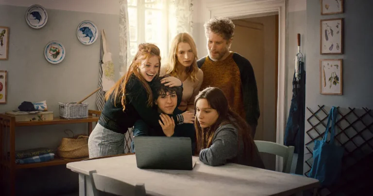 Non abbiam bisogno di parole: da oggi su Netflix il film con Serena Rossi e Sarah Toscano