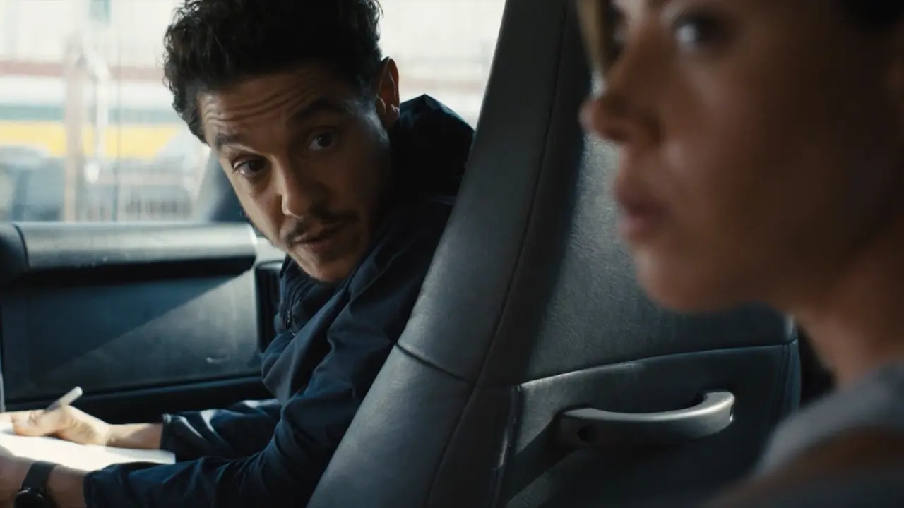 Theo Rossi in I crimini di Emily