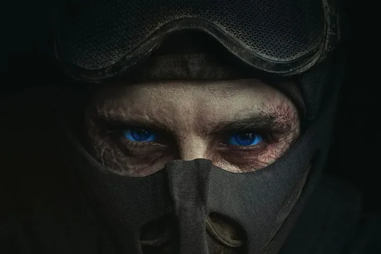 Dune &ndash; Parte 3, i nuovi poster svelano il villain di Robert Pattinson e il ritorno di Jason Momoa