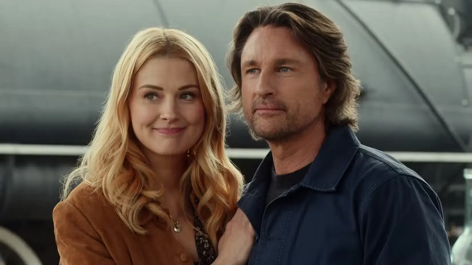 jack-has-his-arm-around-mel-as-they-smile-in-virgin-river-season-7-episode-3